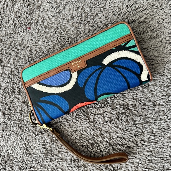 Fossil bright colored wallet - Picture 1 of 3